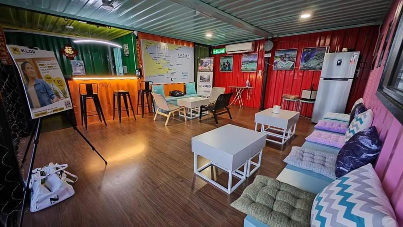 Boxinn The Kontena Home Semporna Extérieur photo