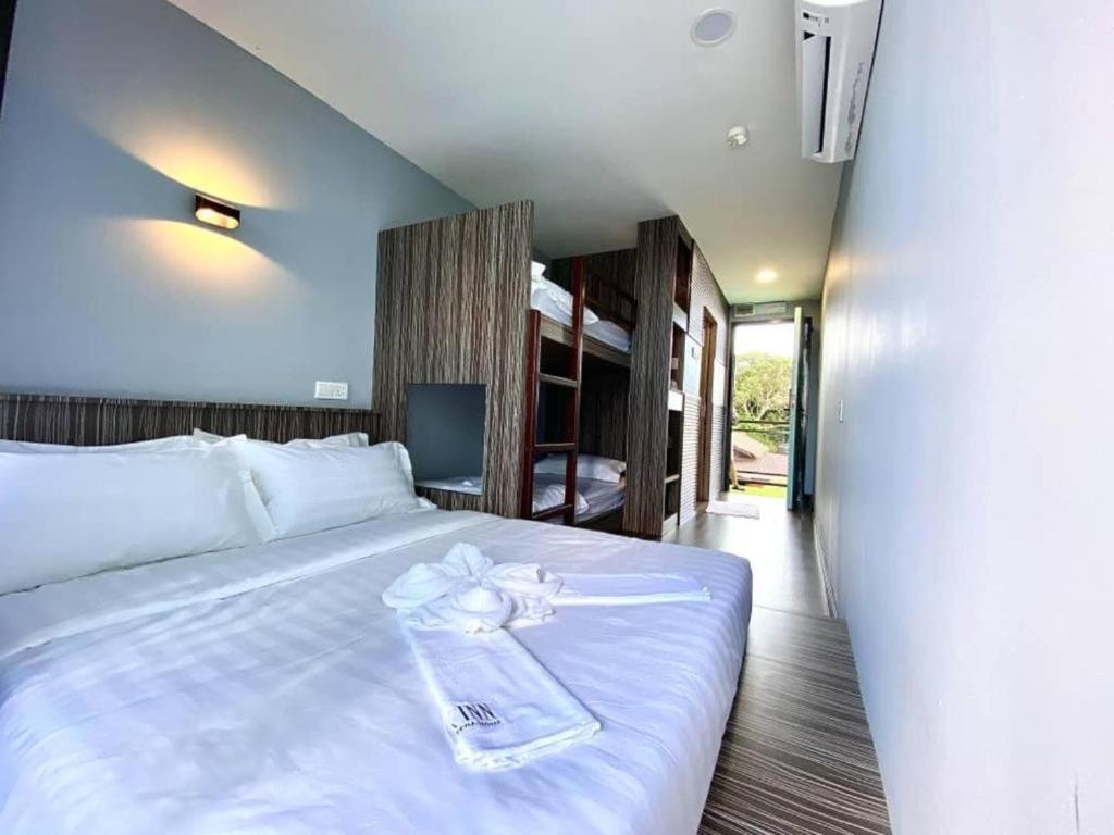 Boxinn The Kontena Home Semporna Extérieur photo